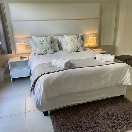 The Cottage On Cordia 2 Bedroom Self Catering 2Km From Umhlanga Beach Durban Luaran gambar