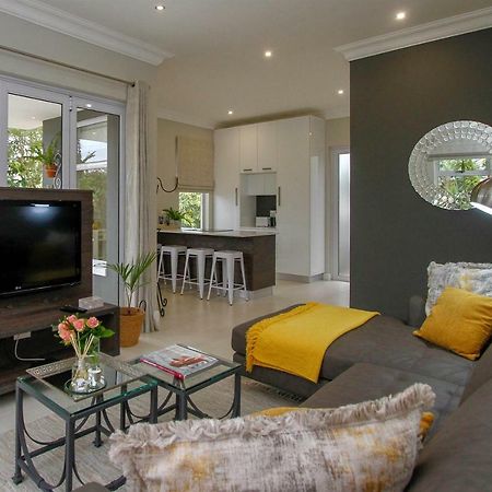 The Cottage On Cordia 2 Bedroom Self Catering 2Km From Umhlanga Beach Durban Luaran gambar
