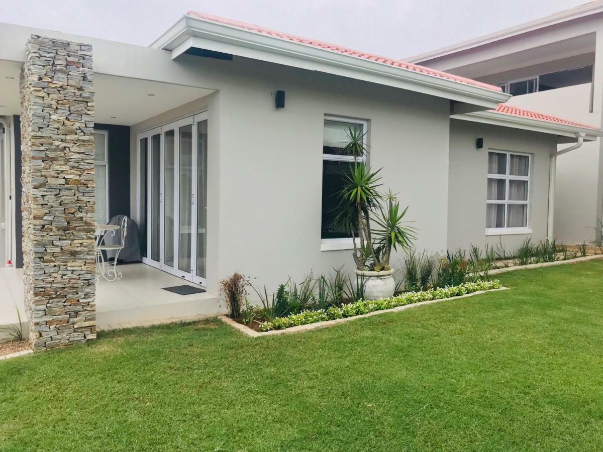 The Cottage On Cordia 2 Bedroom Self Catering 2Km From Umhlanga Beach Durban Luaran gambar